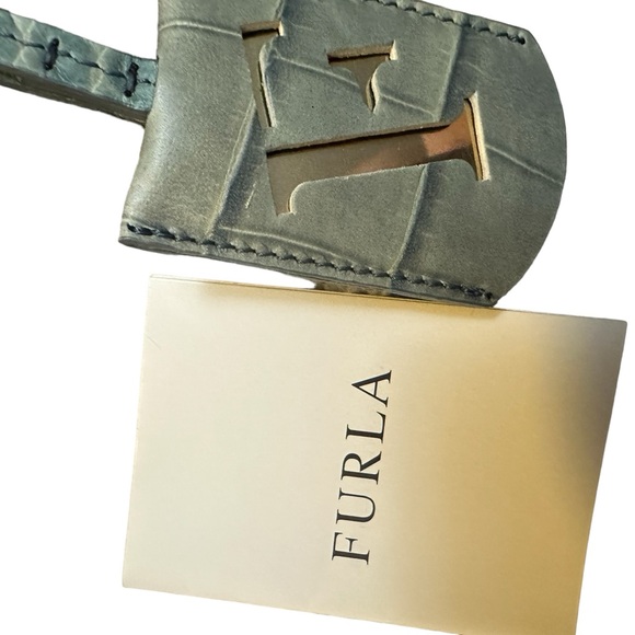 Rare Furla large leather handbag in sage green croc print 💚 perfect for travel - Picture 15 of 16